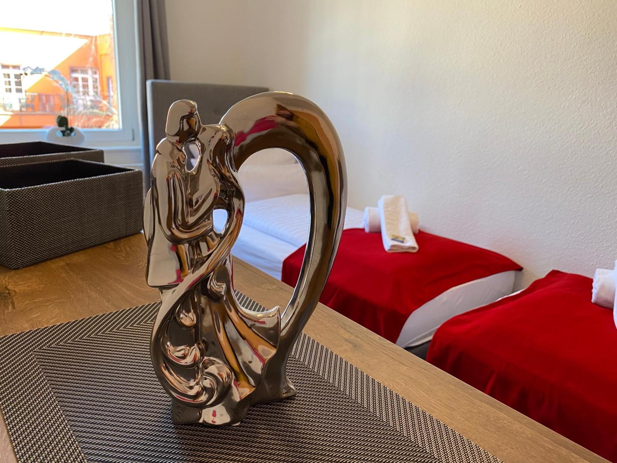 Viadrina Rooms&Apartments Frankfurt-Oder am Park im Zentrum Frankfurt  Buitenkant foto